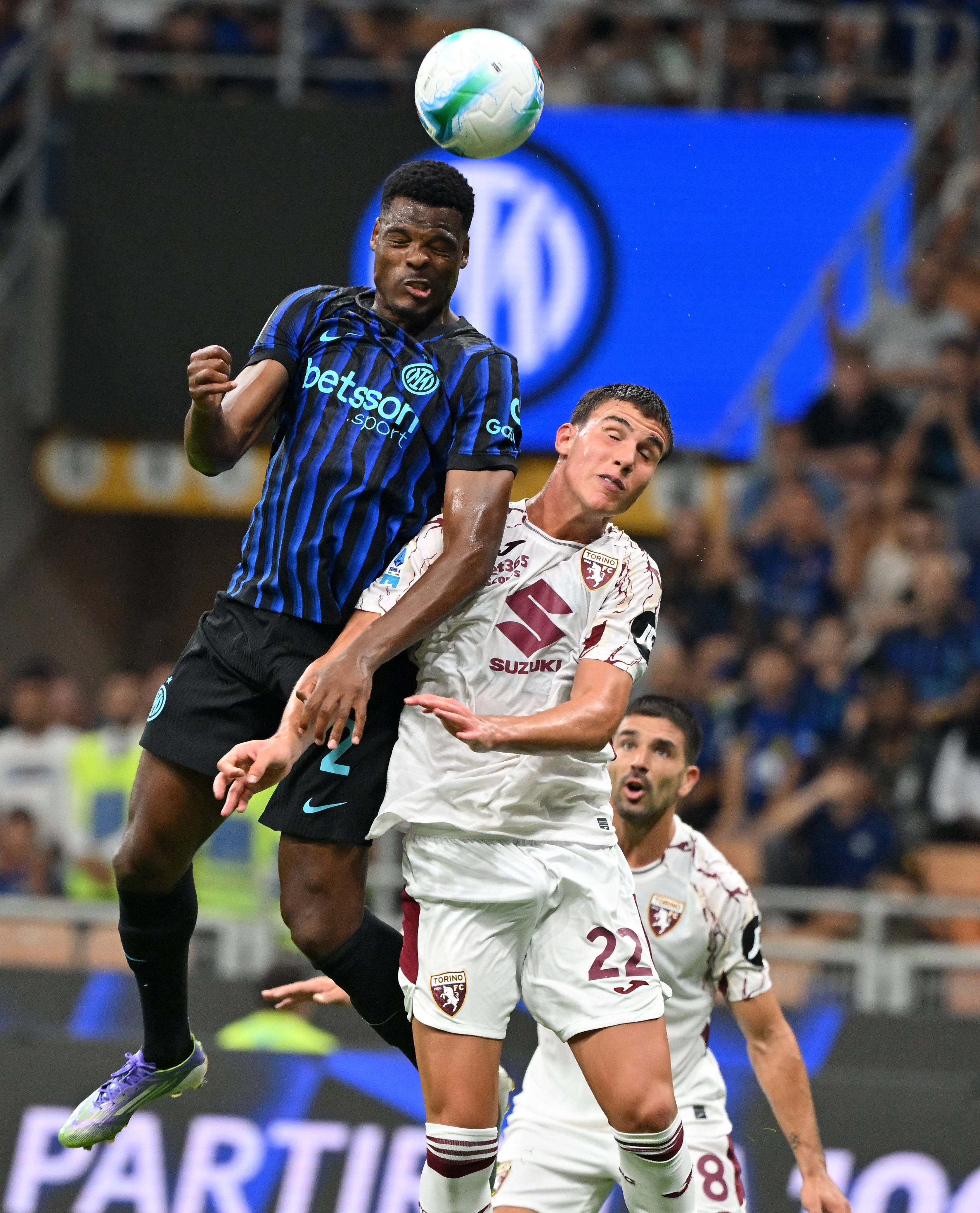 （体育）足球——意甲：国际米兰胜都灵