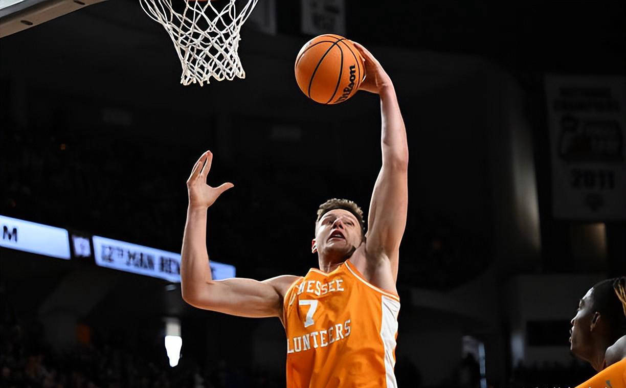 波兰內(nèi)线新秀签约费城76人，或缺蓆(xí)欧洲杯