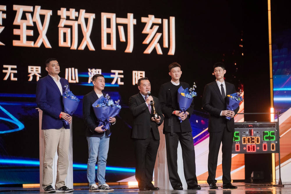 胡金秋：为中国篮球拼尽全力 希望中国篮球越来越好