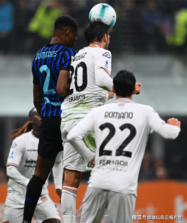 意甲爆冷!国际米兰4比1克雷雷莫纳,博尼一球三助荣膺最佳球员