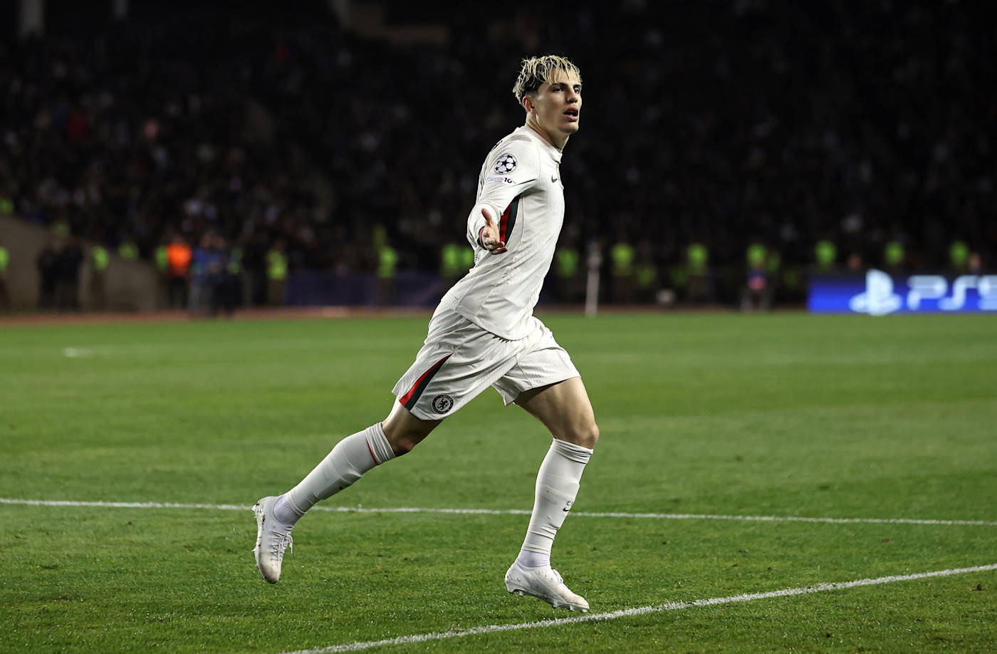 欧冠-埃斯特旺破门加纳乔建功 切尔西客场2-2卡拉巴赫