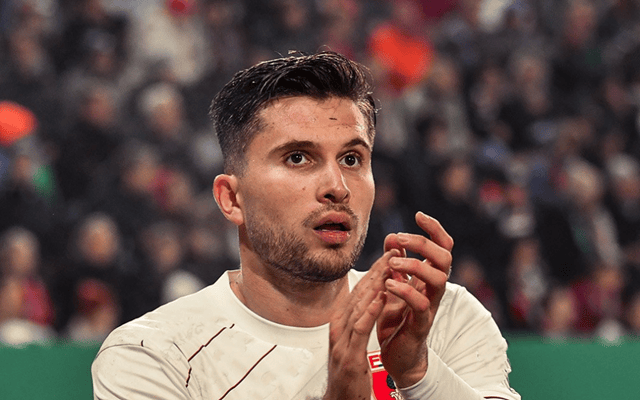 德甲：法兰克福状态一般，奥格斯堡表现跳跃