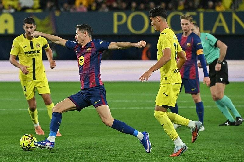 巴塞罗那2-0比利亚雷亚尔 拉菲尼亚、亚马尔建功