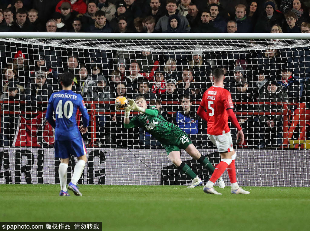 足总杯-内托破门恩佐点射建功 切尔西5-1查尔顿晋级32强